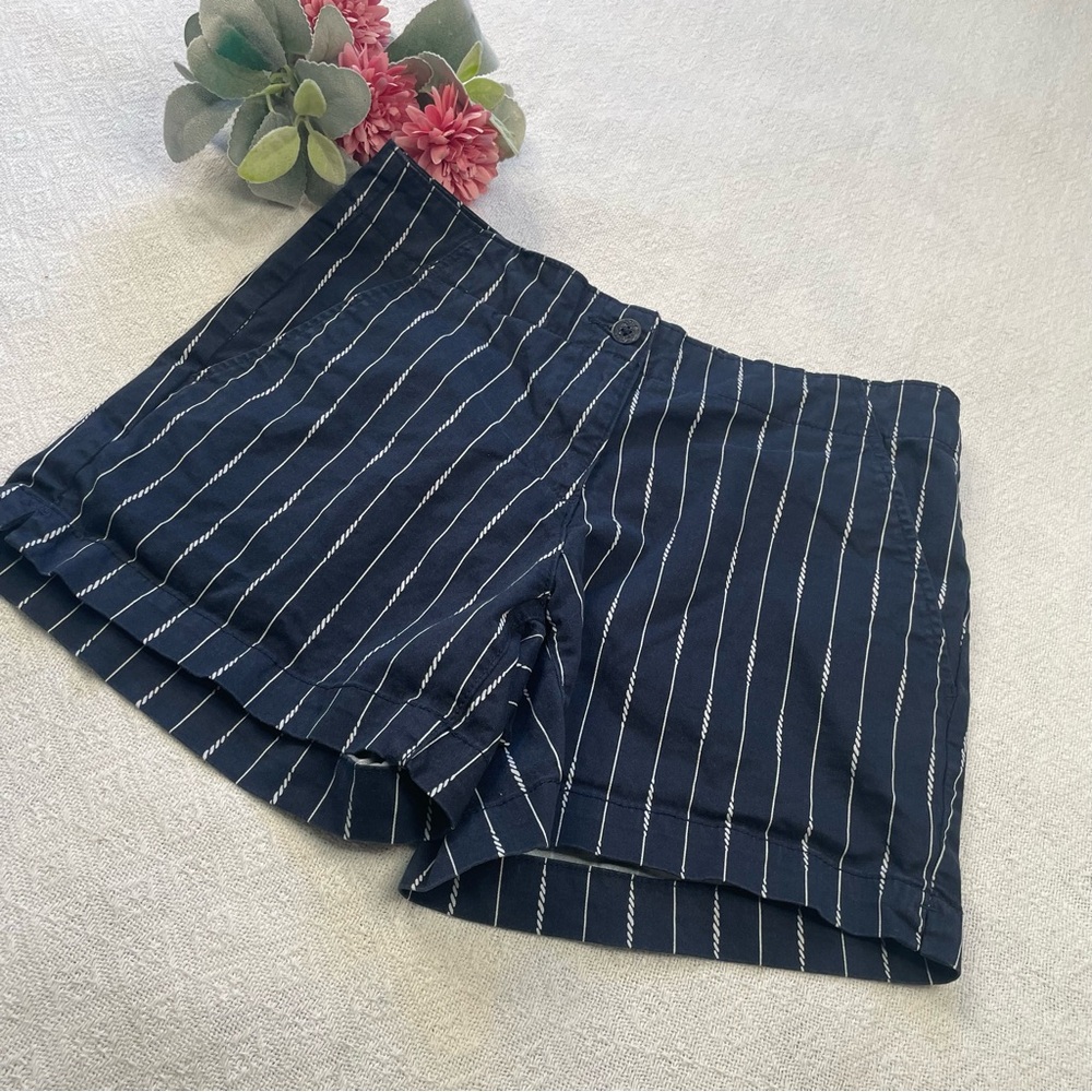 Nautica Navy and White Vertical Stripe Shorts~ Size‎ 6 Summertime